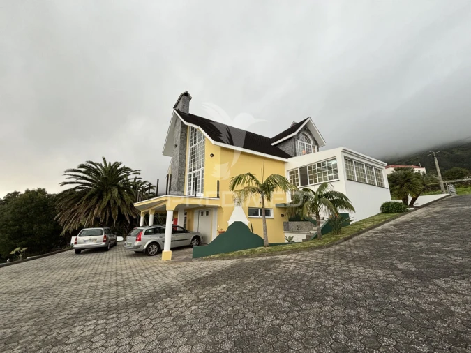 Moradia T4 para Venda em Urzelina (São Mateus) Foto 3