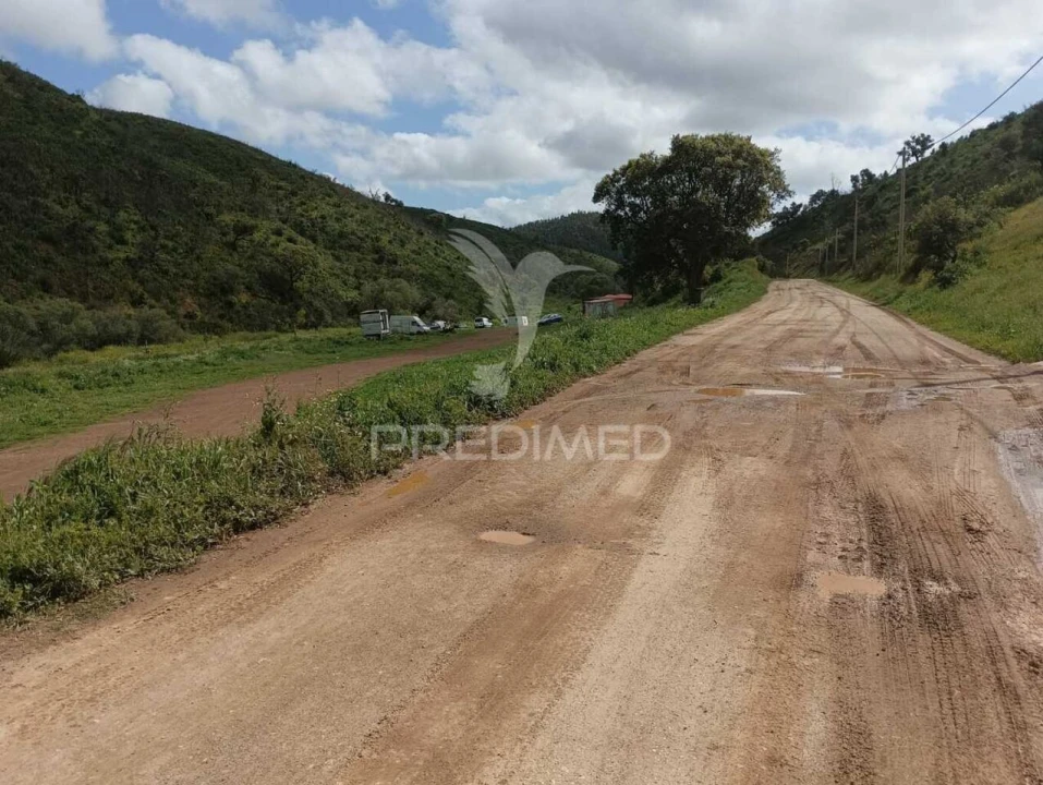 Moradia T0 para Venda em Marmelete Foto 3