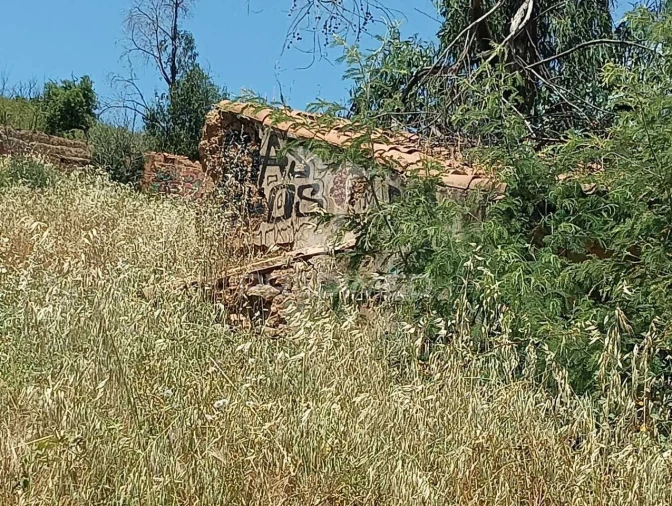 Moradia T0 para Venda em Marmelete Foto 2