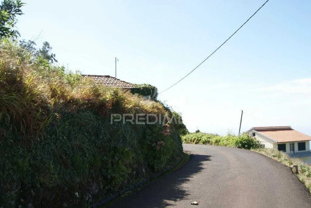 Moradia T3 para Venda em Achadas da Cruz Foto 7