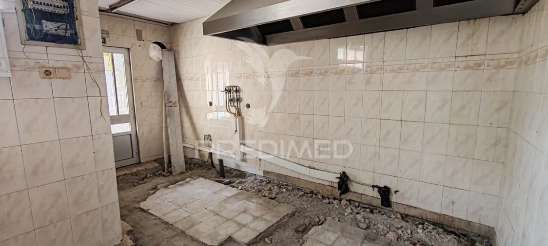 Prédio para Venda em São Pedro e Santa Maria e Vila Boa do Mondego Foto 8