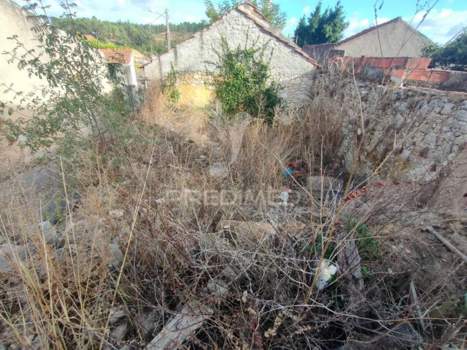 Moradia T0 para Venda em Amiais de Baixo Foto 7