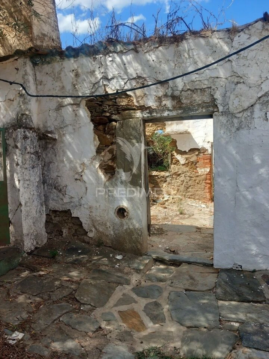 Moradia T8 para Venda em Redondo Foto 19