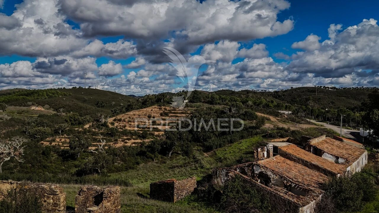 Moradia T0 para Venda em São Marcos da Serra Foto 3