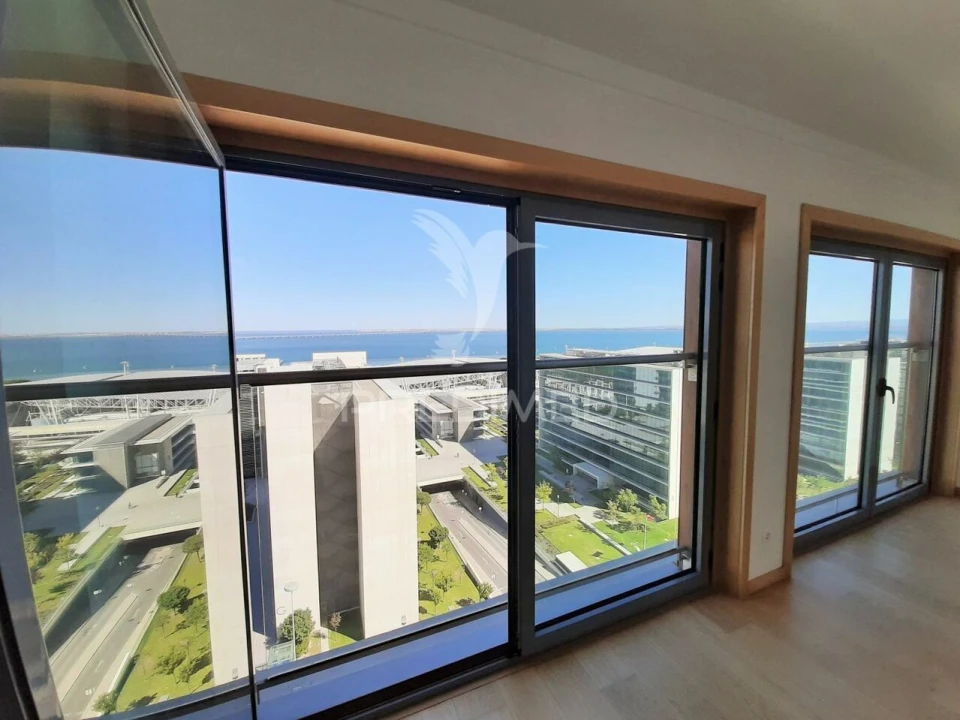 Apartamento T2 para Venda em Parque das Nações Foto 2