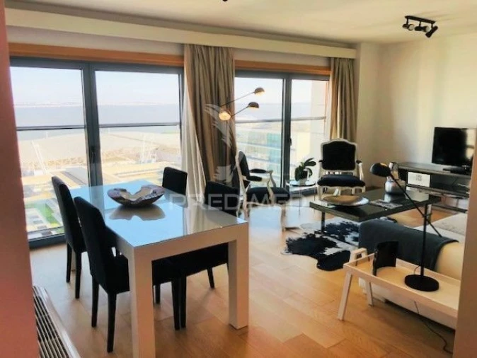 Apartamento T2 para Venda em Parque das Nações Foto 3