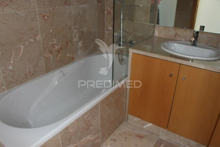 Apartamento T2 para Venda em Parque das Nações Foto 18