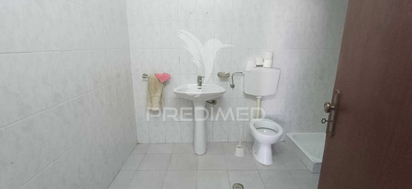 Moradia T3 para Venda em São Bartolomeu de Messines Foto 14