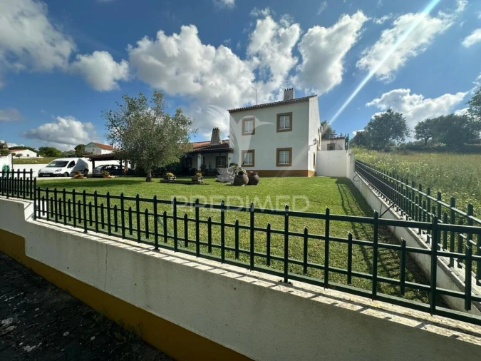 Moradia T3 para Venda em Abitureiras Foto 2