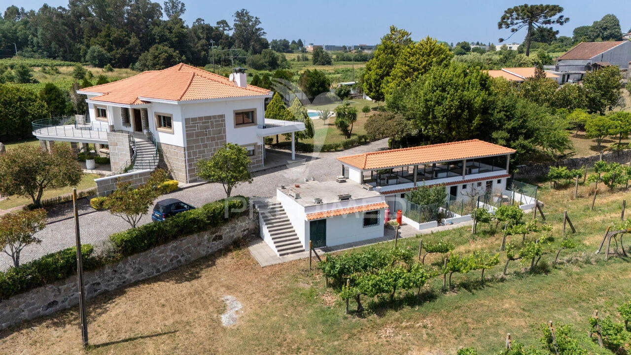 Quinta T4 para Venda em Penafiel Foto 3