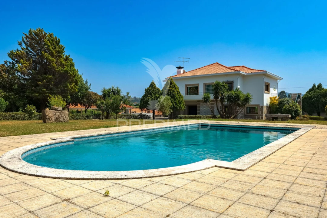 Quinta T4 para Venda em Penafiel Foto 9