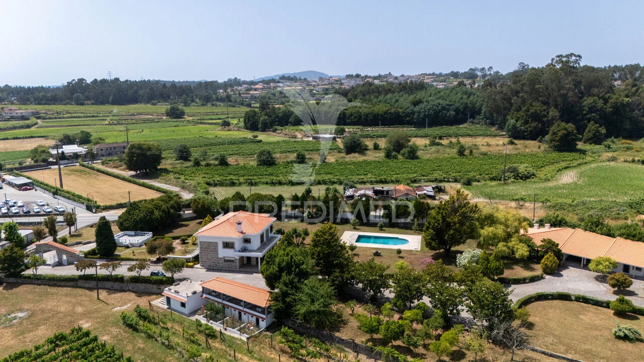 Quinta T4 para Venda em Penafiel Foto 6