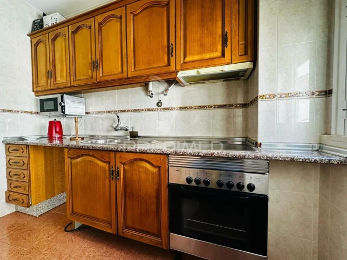 Moradia T2 para Venda em Assunção, Ajuda, Salvador e Santo Ildefonso Foto 3