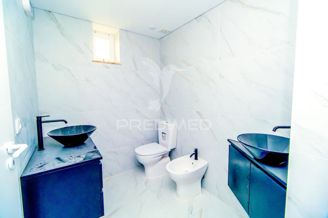 Apartamento T3 para Venda em Vila Verde e Barbudo Foto 27