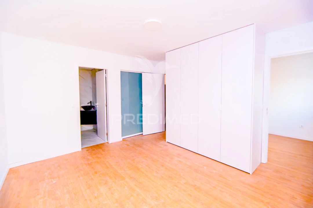 Apartamento T3 para Venda em Vila Verde e Barbudo Foto 28