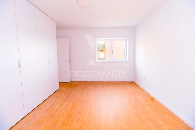 Apartamento T3 para Venda em Vila Verde e Barbudo Foto 12