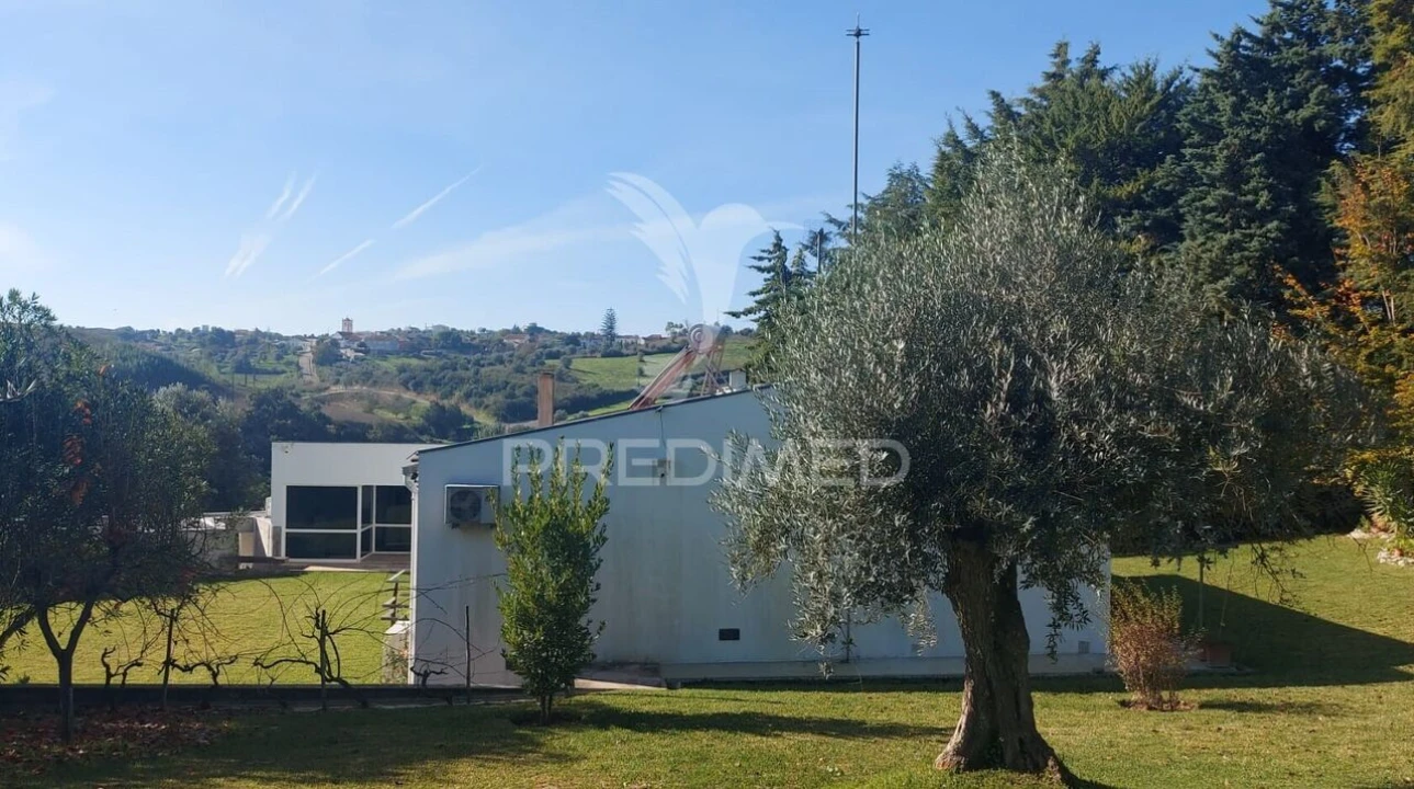 Moradia T4 para Venda em Moçarria Foto 23