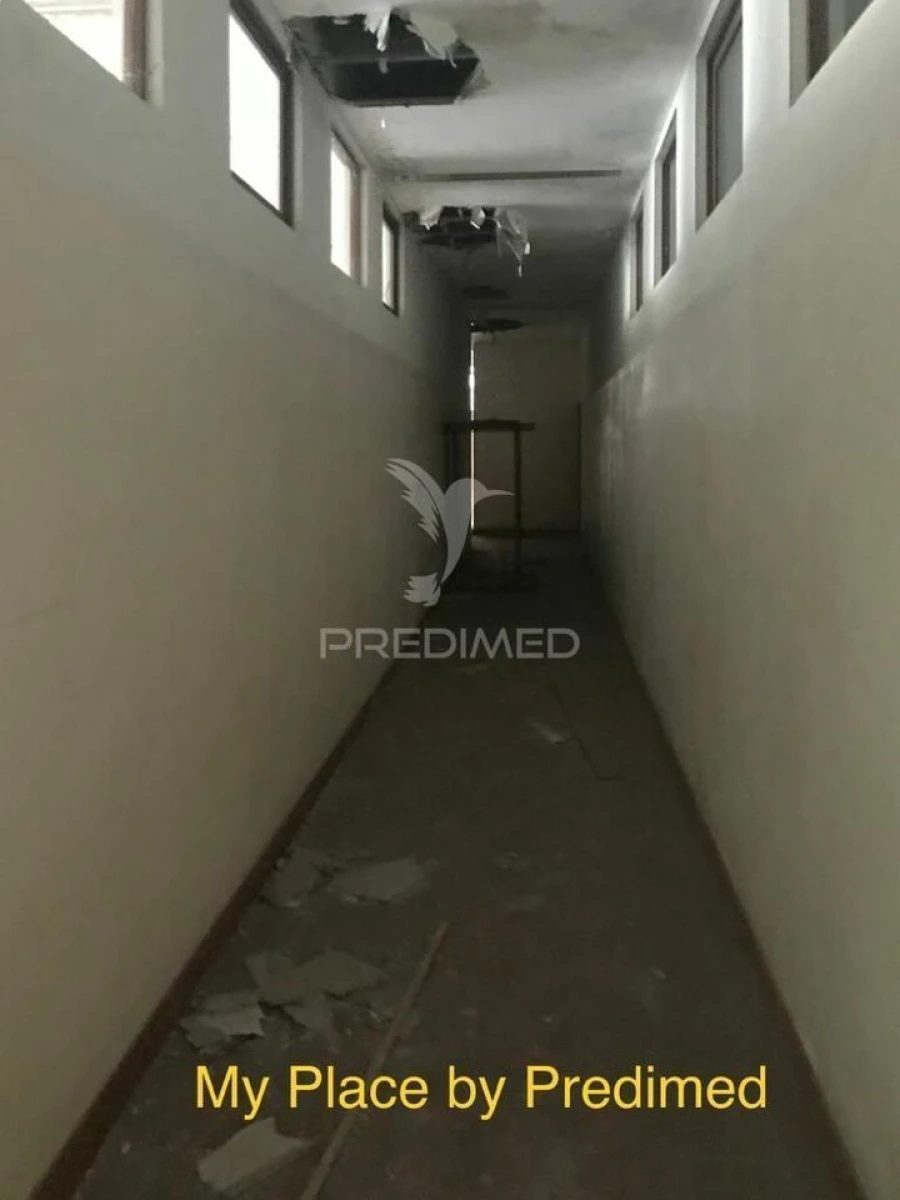 Armazém para Venda em Milheiros Foto 15