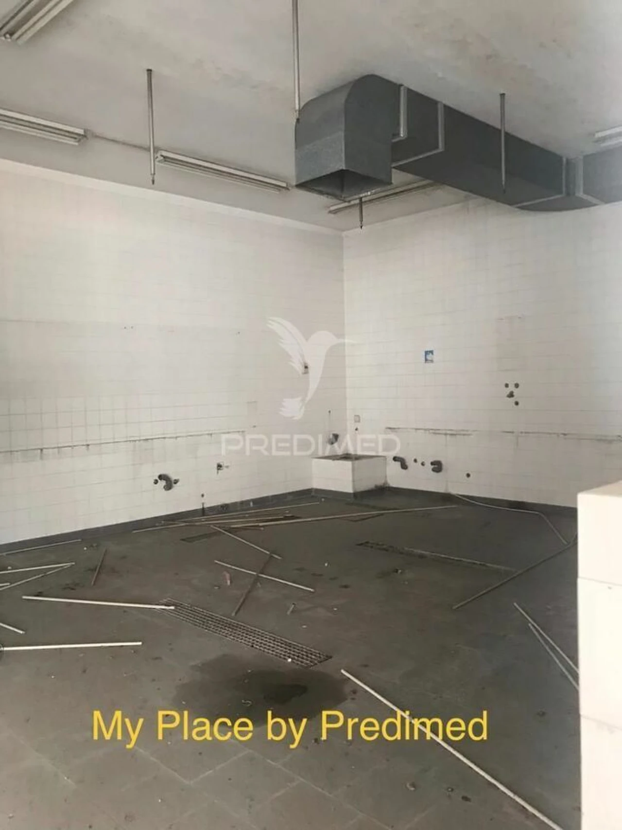 Armazém para Venda em Milheiros Foto 8