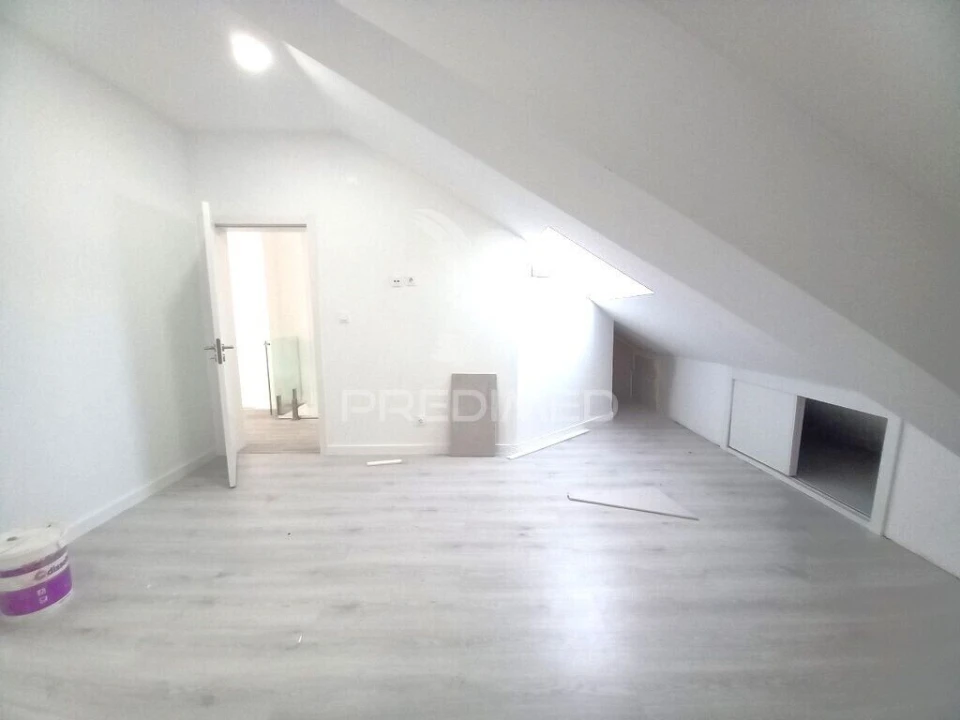 Apartamento T4 para Venda em Costa da Caparica Foto 23
