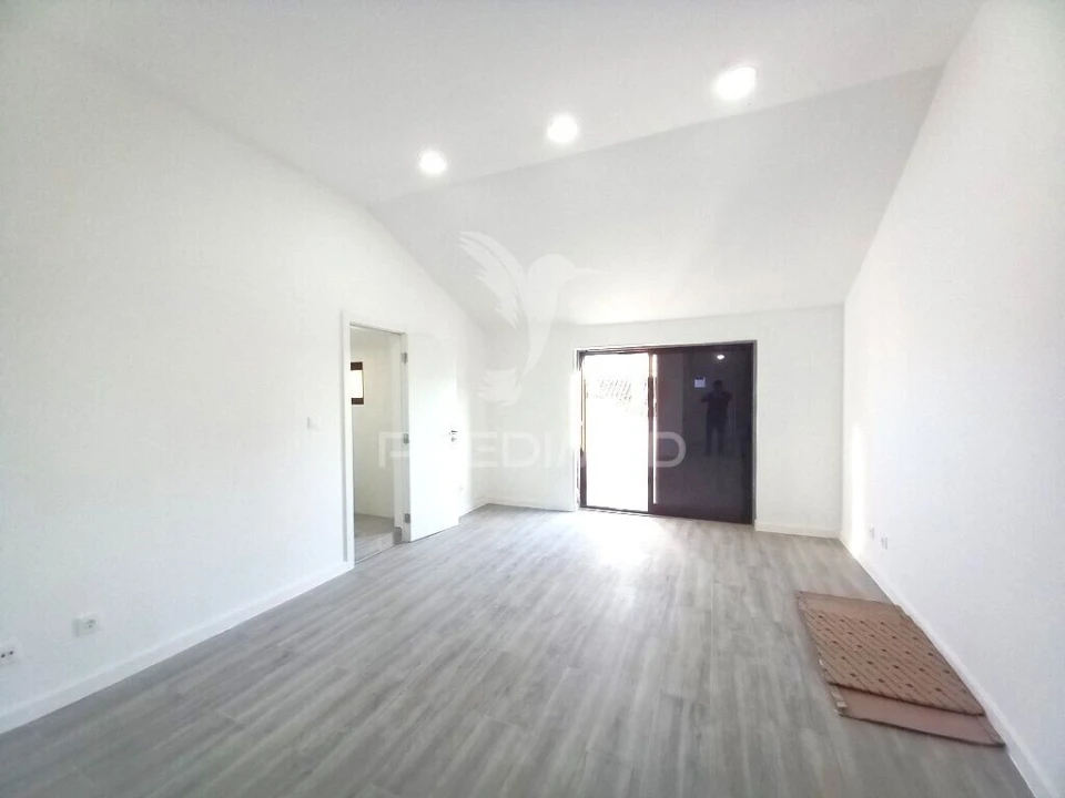 Apartamento T4 para Venda em Costa da Caparica Foto 28