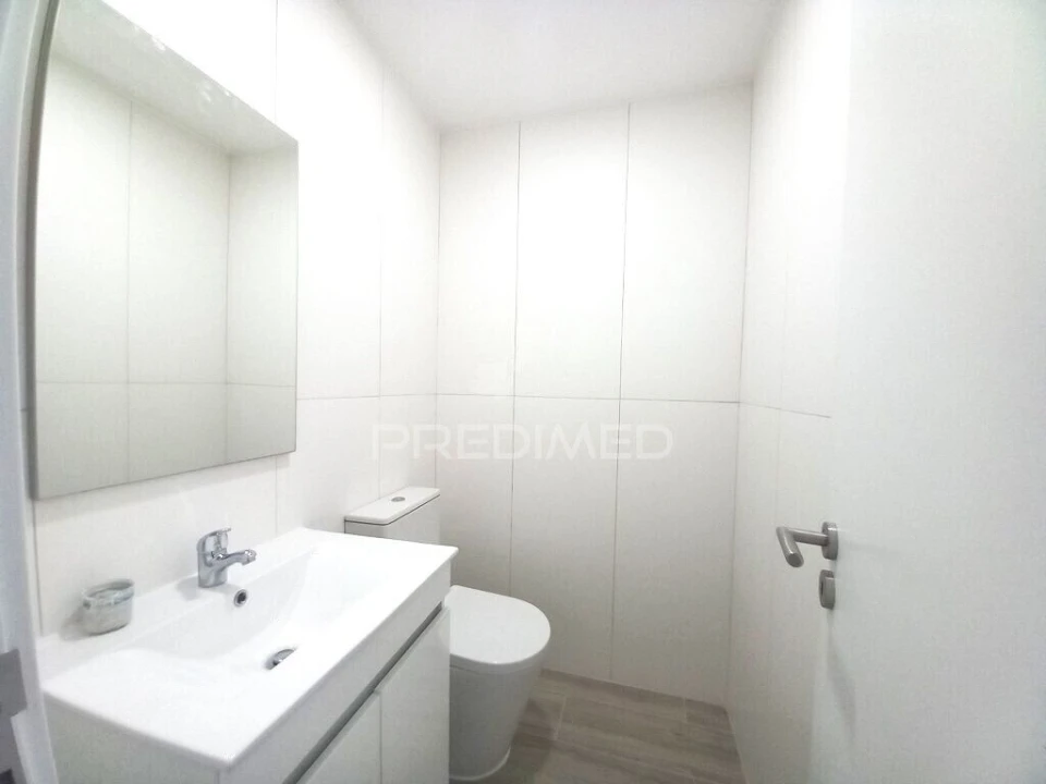 Apartamento T4 para Venda em Costa da Caparica Foto 19