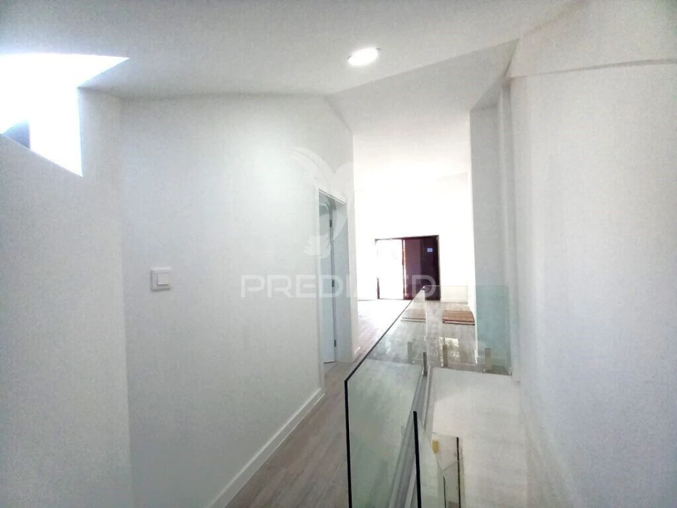 Apartamento T4 para Venda em Costa da Caparica Foto 20