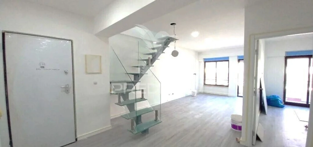 Apartamento T4 para Venda em Costa da Caparica Foto 3