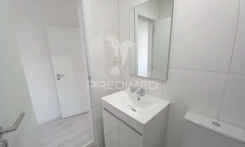 Apartamento T4 para Venda em Costa da Caparica Foto 10