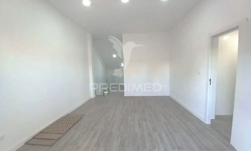 Apartamento T4 para Venda em Costa da Caparica Foto 12