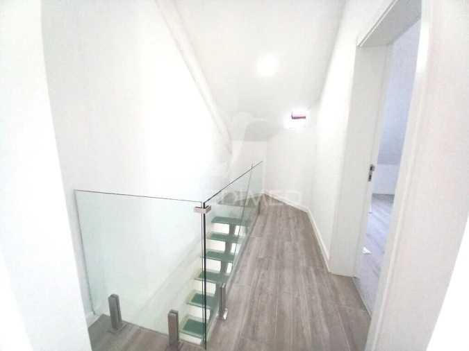 Apartamento T4 para Venda em Costa da Caparica Foto 21