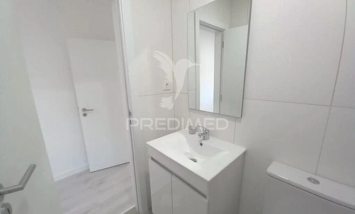 Apartamento T4 para Venda em Costa da Caparica Foto 10