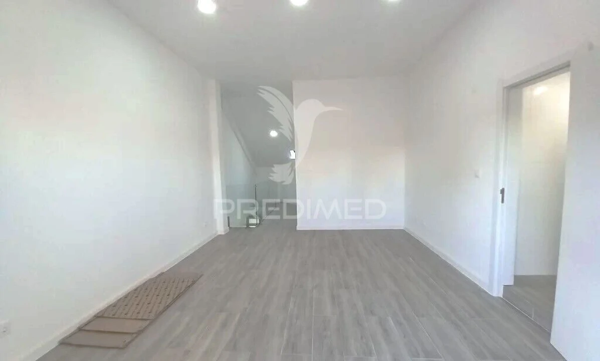 Apartamento T4 para Venda em Costa da Caparica Foto 12