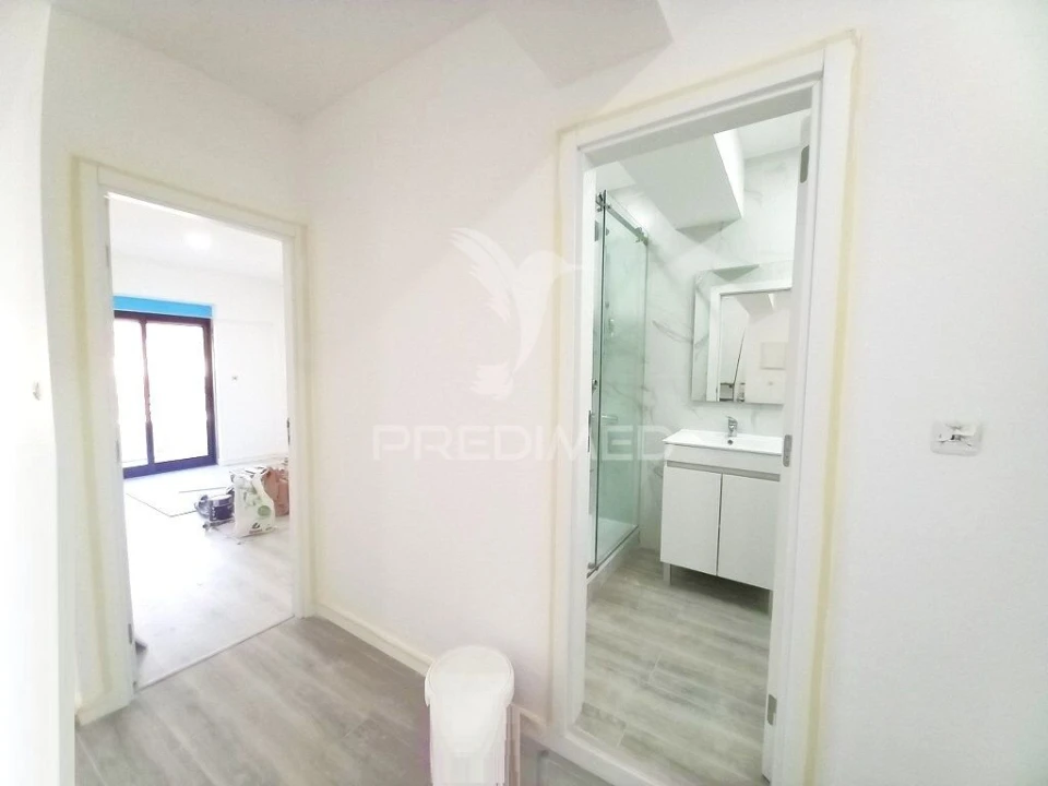 Apartamento T4 para Venda em Costa da Caparica Foto 16