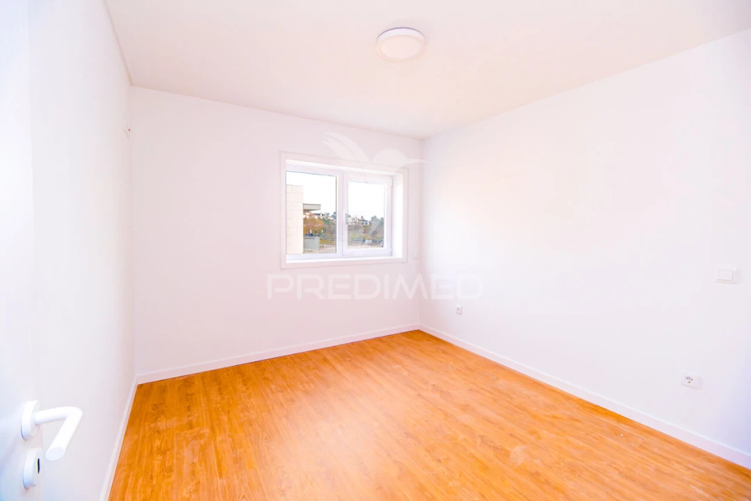 Apartamento T3 para Venda em Vila Verde e Barbudo Foto 6