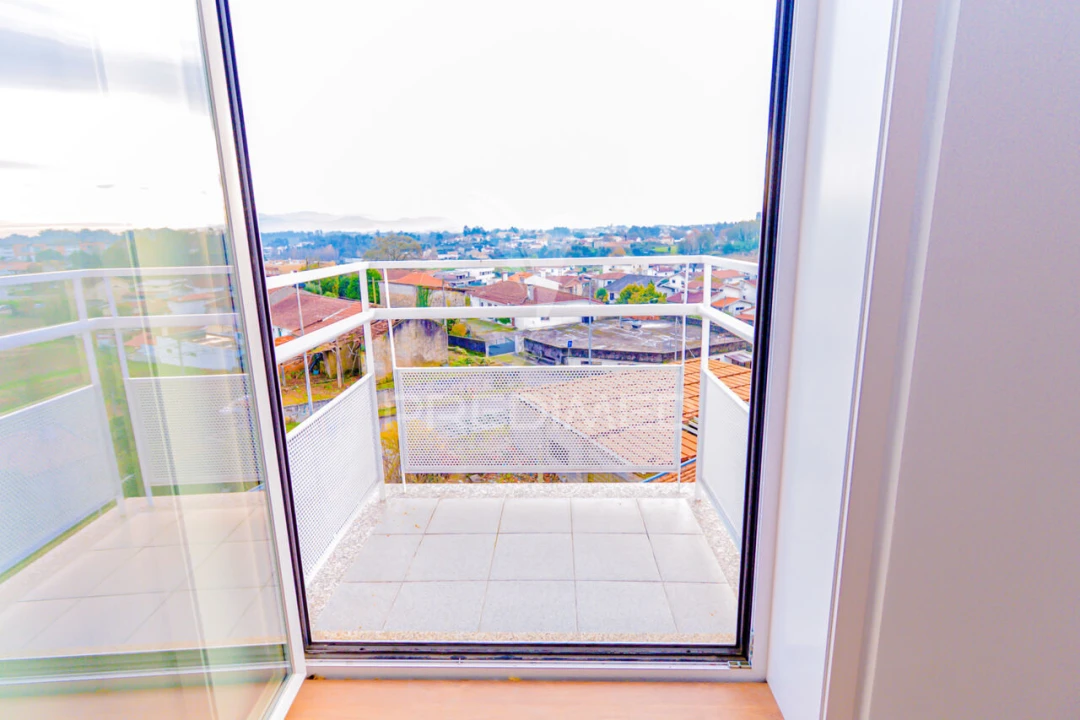 Apartamento T3 para Venda em Vila Verde e Barbudo Foto 33