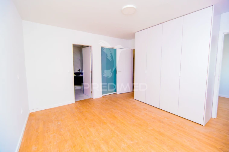 Apartamento T3 para Venda em Vila Verde e Barbudo Foto 36