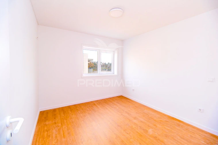 Apartamento T3 para Venda em Vila Verde e Barbudo Foto 6