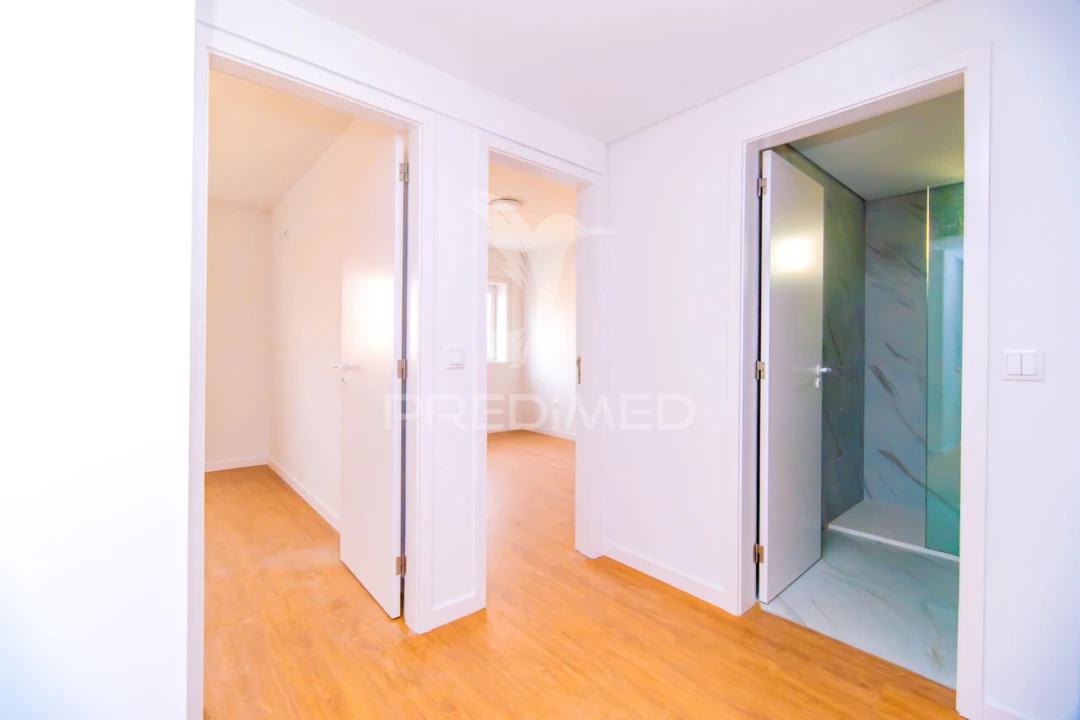 Apartamento T3 para Venda em Vila Verde e Barbudo Foto 9