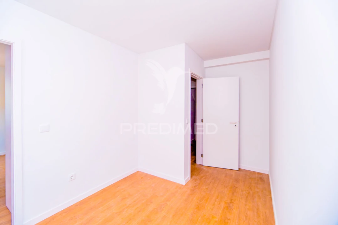 Apartamento T3 para Venda em Vila Verde e Barbudo Foto 26