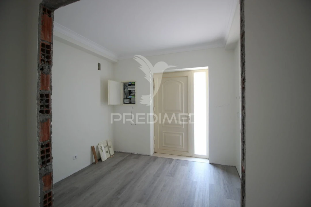 Moradia T5 para Venda em Nossa Senhora da Piedade Foto 4