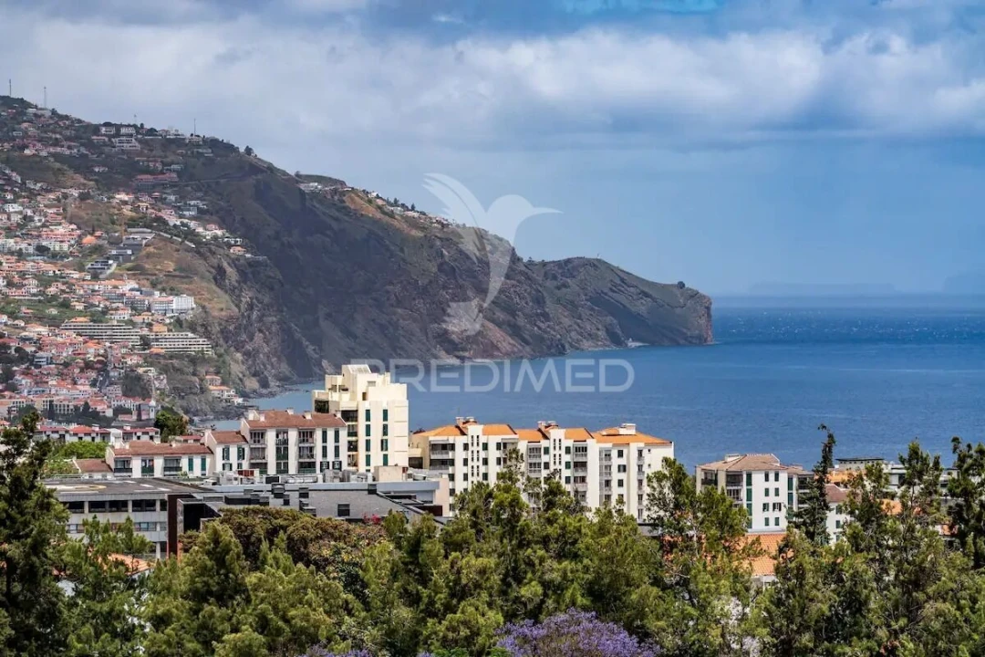 Apartamento T4 para Venda em São Martinho Foto 1