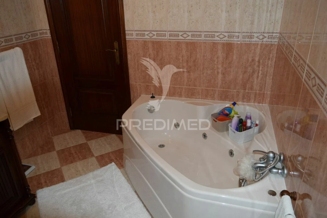 Moradia T4 para Venda em Salvaterra de Magos e Foros de Salvaterra Foto 17