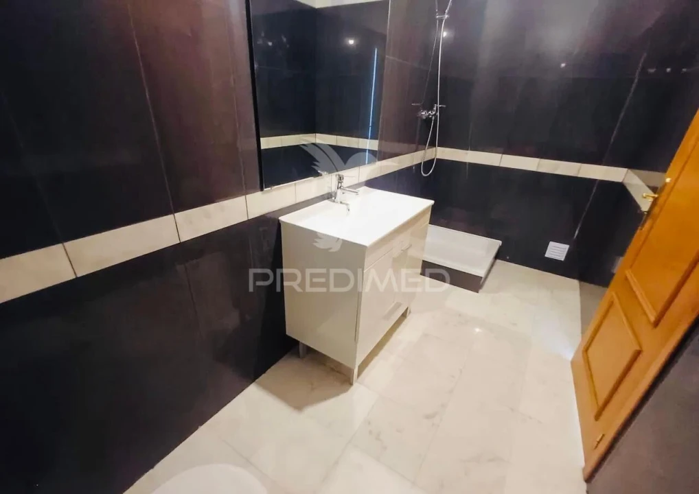 Moradia T4 para Venda em Sesimbra (Castelo) Foto 19