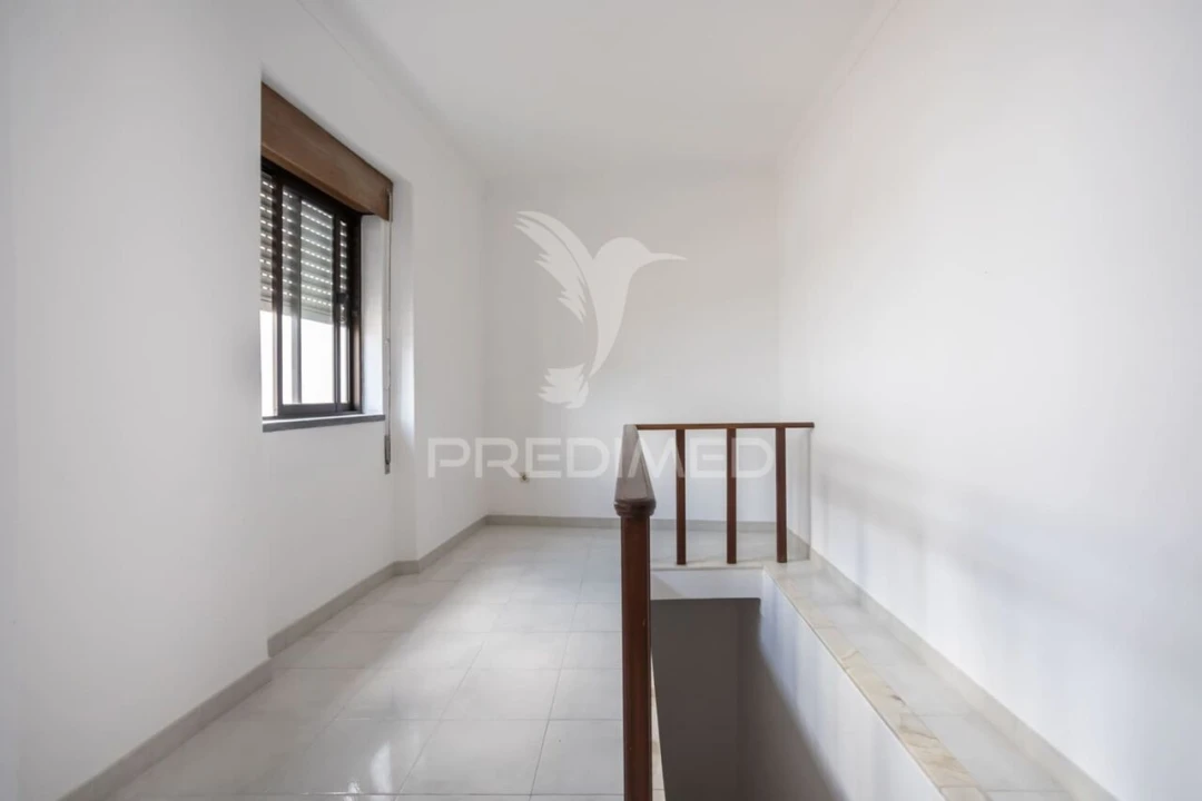 Moradia T4 para Venda em Torrão Foto 23