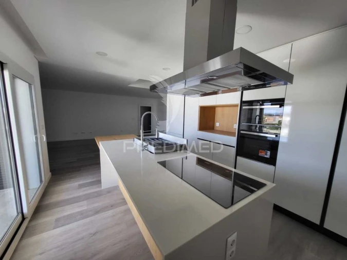 Moradia T4 para Venda em Corroios Foto 5