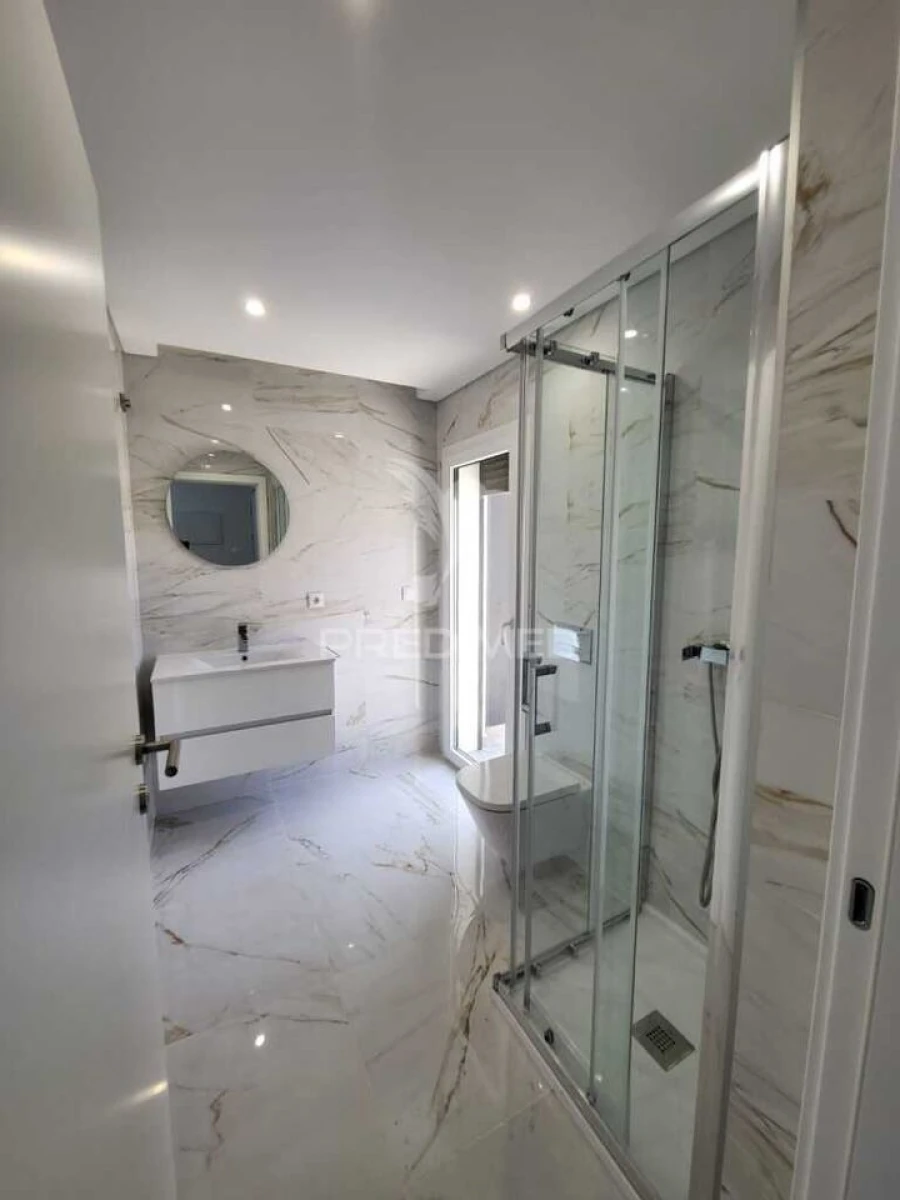 Moradia T4 para Venda em Corroios Foto 18