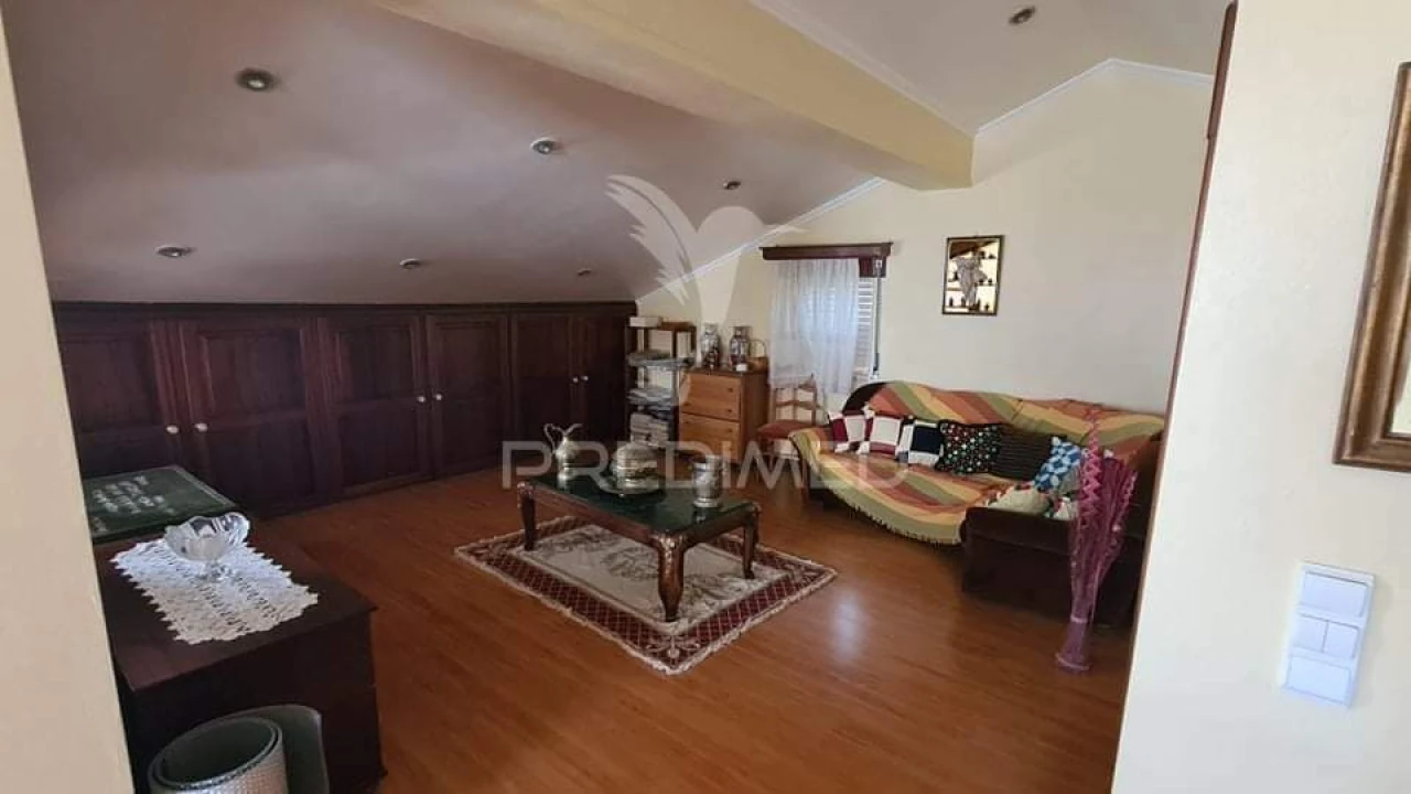 Moradia T4 para Venda em Porto Judeu Foto 24