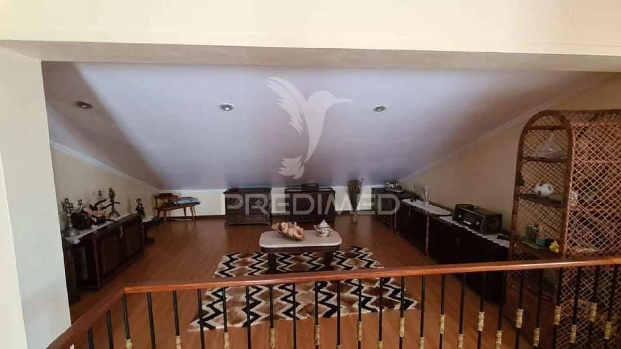 Moradia T4 para Venda em Porto Judeu Foto 36