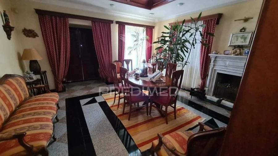 Moradia T4 para Venda em Porto Judeu Foto 10